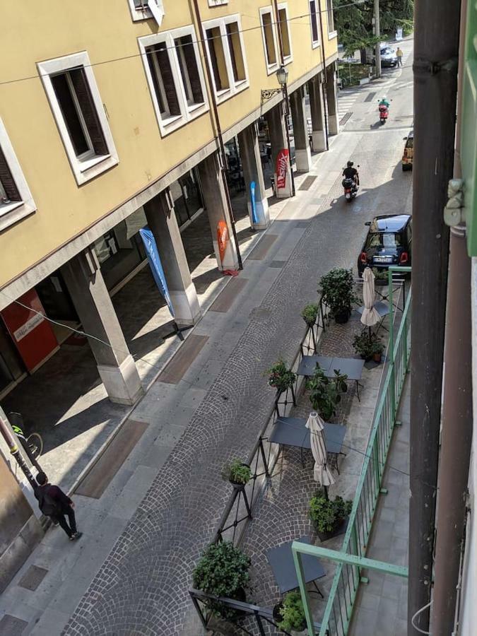 Ferienwohnung Il Bilocale Di Fabbio E Monica Brescia Exterior foto